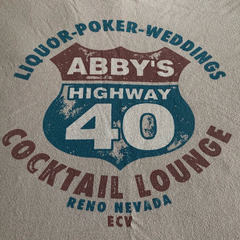 XL Dive Bar shirt